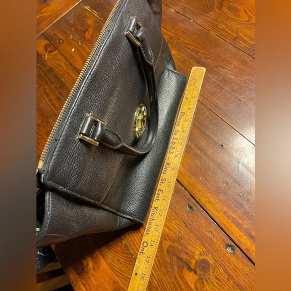 Michael Kors | Hudson Black Pebbled Leather Satchel - Picture 5 of 14